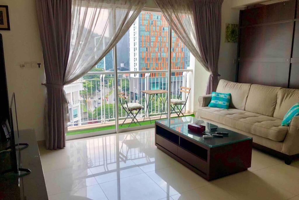 Spacious Studio Condo Near The Curve & Ikea Damansara Petaling Jaya Luaran gambar