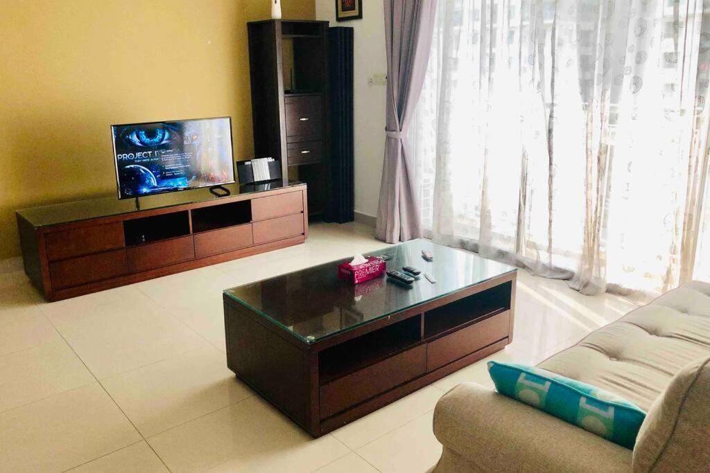 Spacious Studio Condo Near The Curve & Ikea Damansara Petaling Jaya Luaran gambar